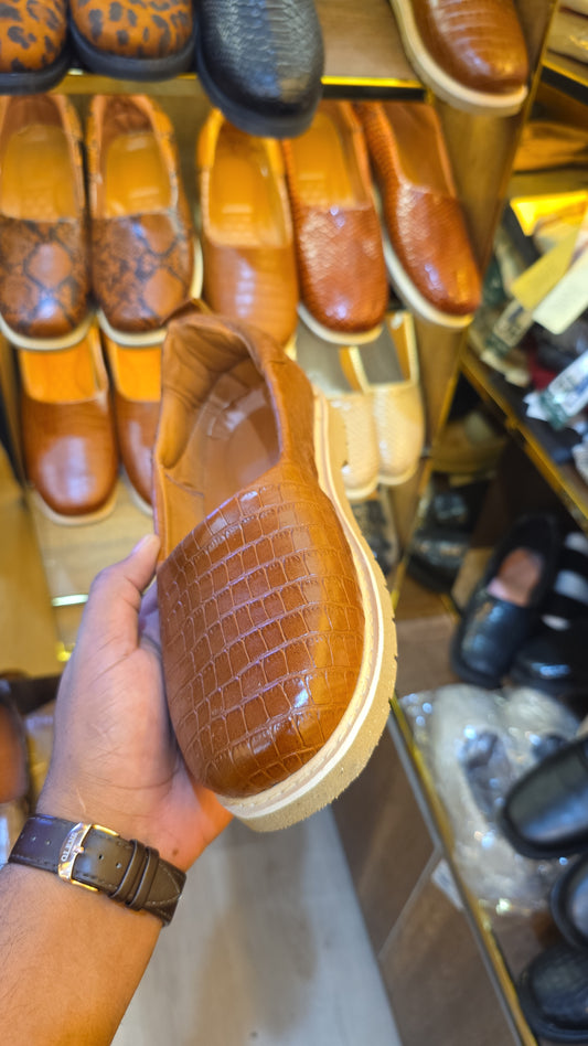 مركوب سوداني مطوّر – حذاء لوفر رجالي فاخر | بني تشكلة مربعات – Nile Loft (Copy)